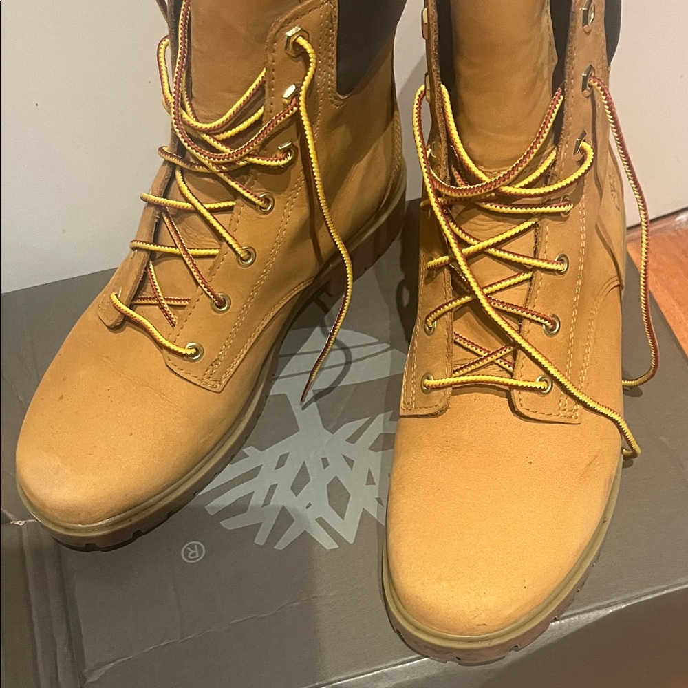 Timberland Brown Lace-Up Boots
